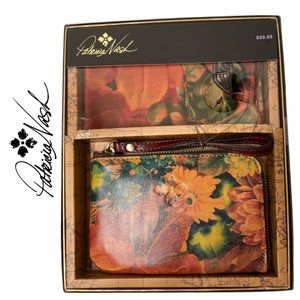 NWT Patricia Nash Leather Wristlet and Scarf Gift Set